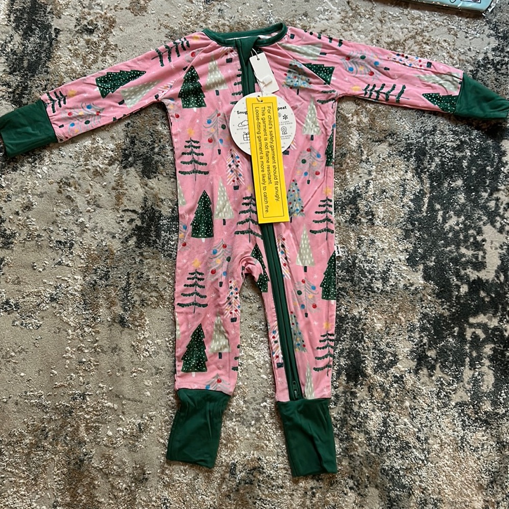 Little sleepies Pink Christmas tree zippies